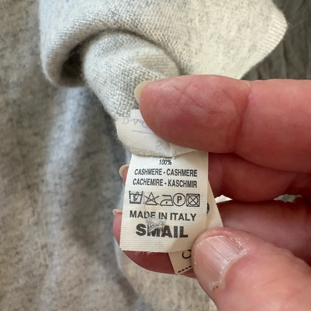 Brunello Cucinelli Cashmere Long Lightweight Cardigan. Size Small. - Picture 12 of 16